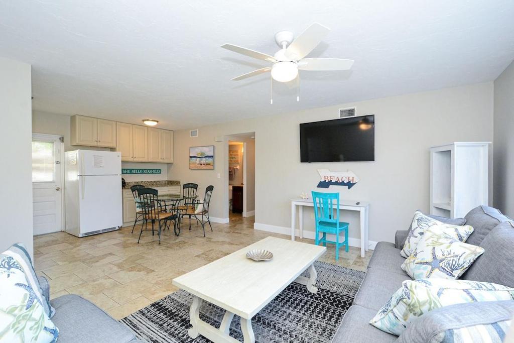 Canal 309 - Right In Siesta Key Village! Eksteriør billede