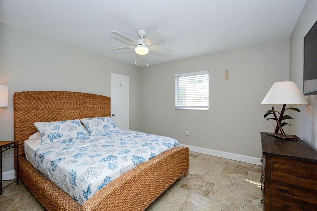 Canal 309 - Right In Siesta Key Village! Eksteriør billede