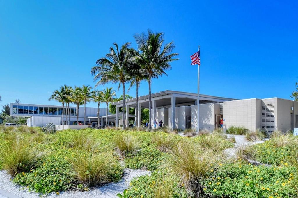 Canal 309 - Right In Siesta Key Village! Eksteriør billede