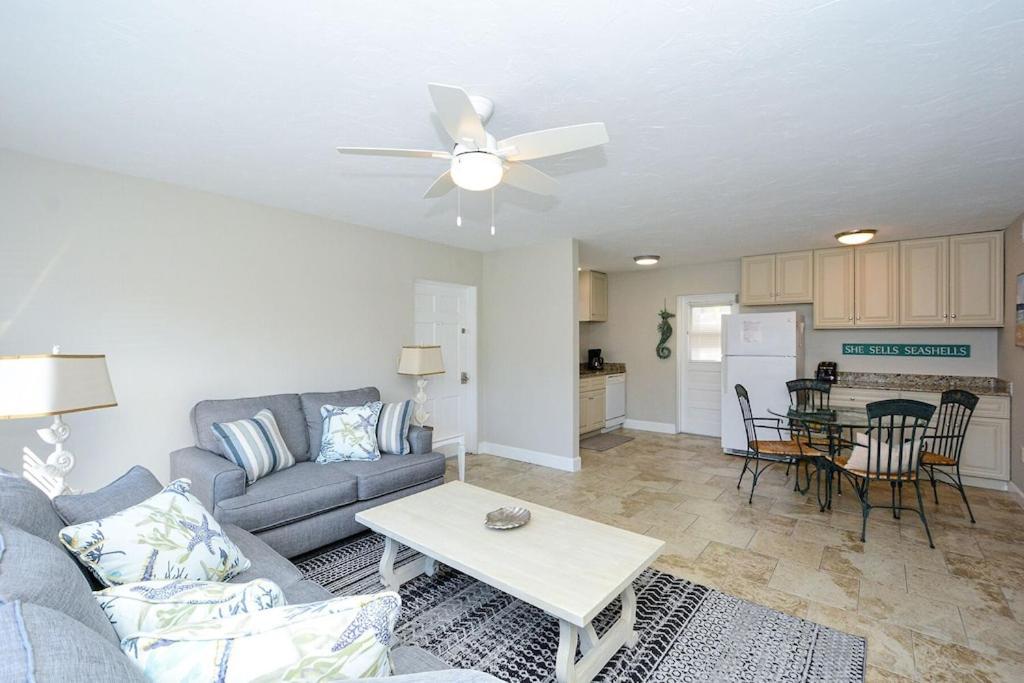 Canal 309 - Right In Siesta Key Village! Eksteriør billede